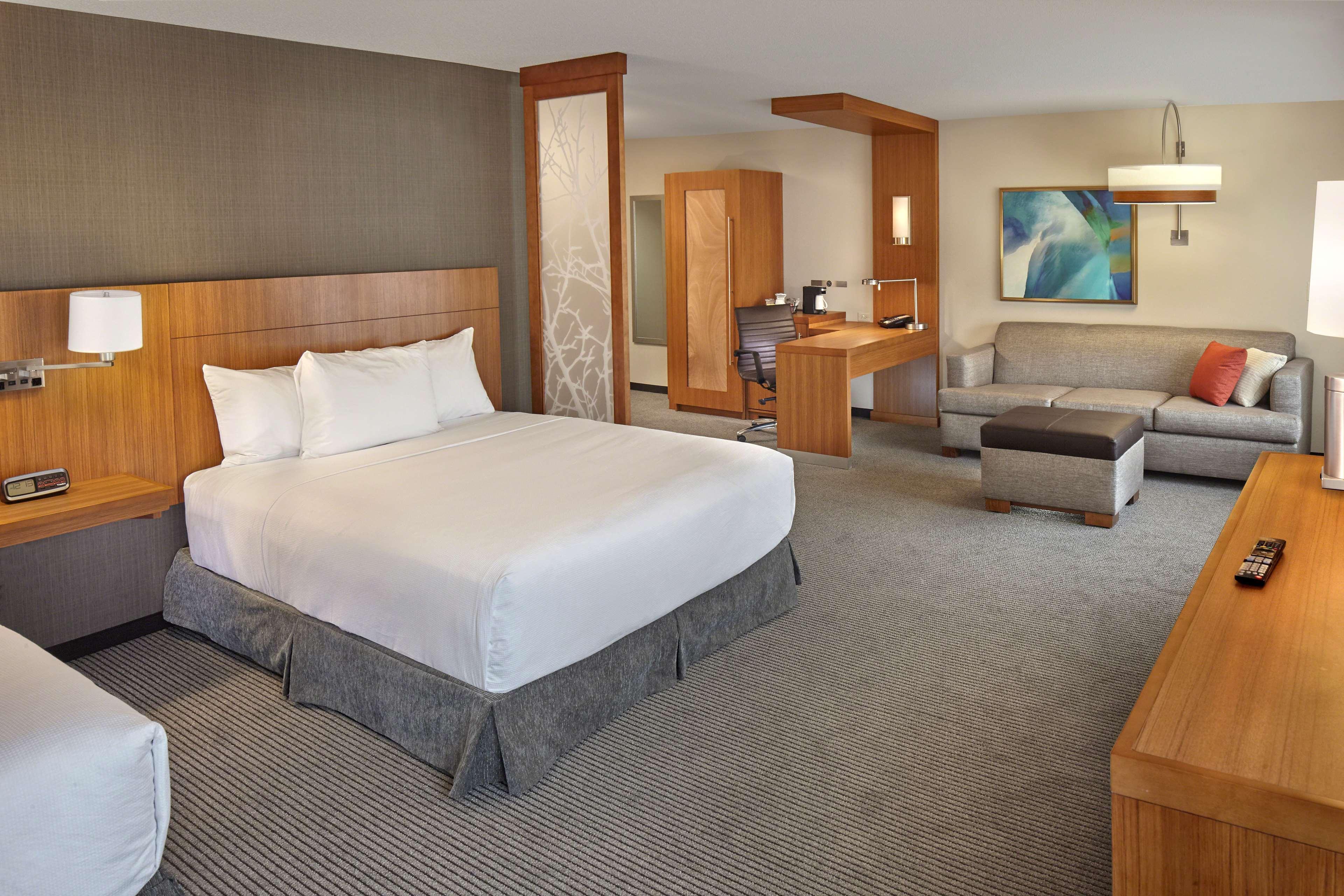 Hyatt Place 3*